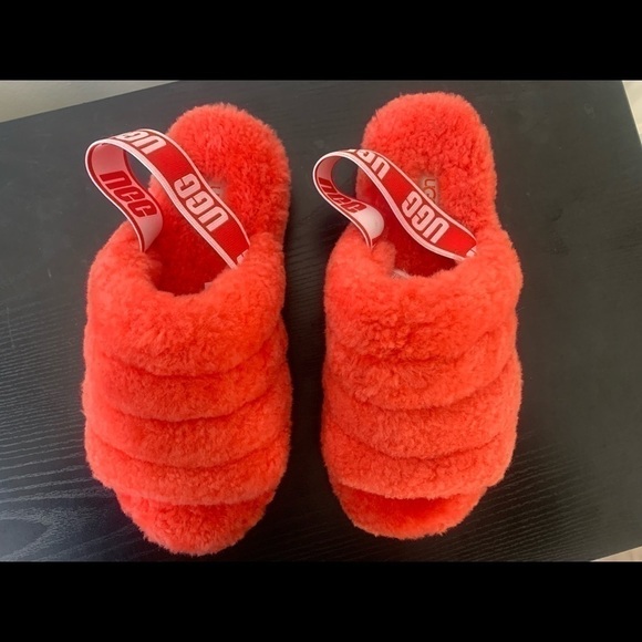 Ugg WOMENS FLUFF YEAH SLIDE SLIPPER SIZE 9 NEW AUTHENTIC - Picture 3 of 6